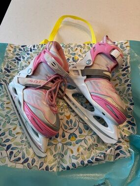 Kids Pink Ice Skates - Adjustable Girls' 2-6 never sharpened